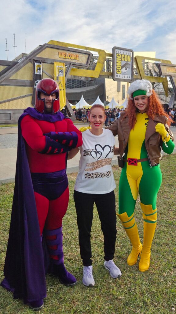 Gema haciéndose fotos con sus amigos de Marvel